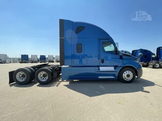 2021 FREIGHTLINER CASCADIA 126