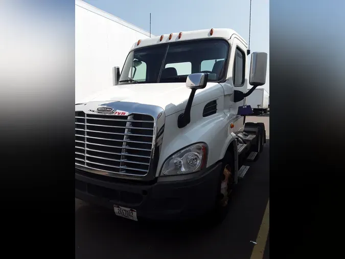 2017 FREIGHTLINER/MERCEDES CASCADIA 113