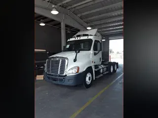 2015 Freightliner CASCADIA 125