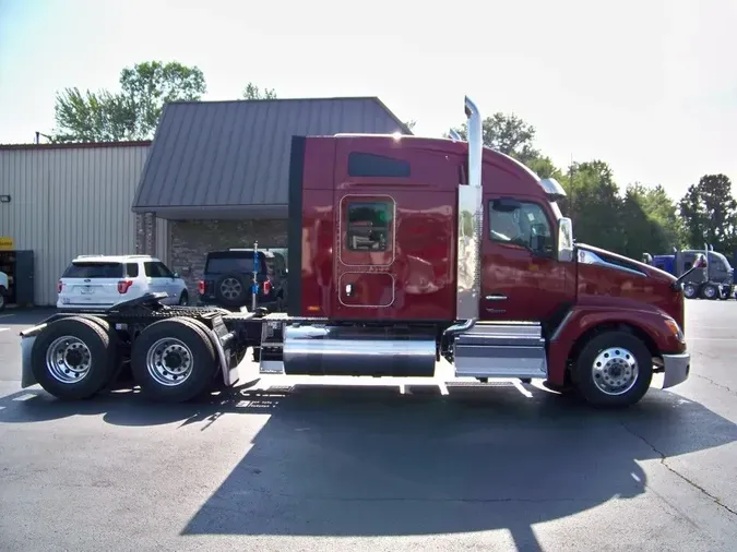 2025 Kenworth T680