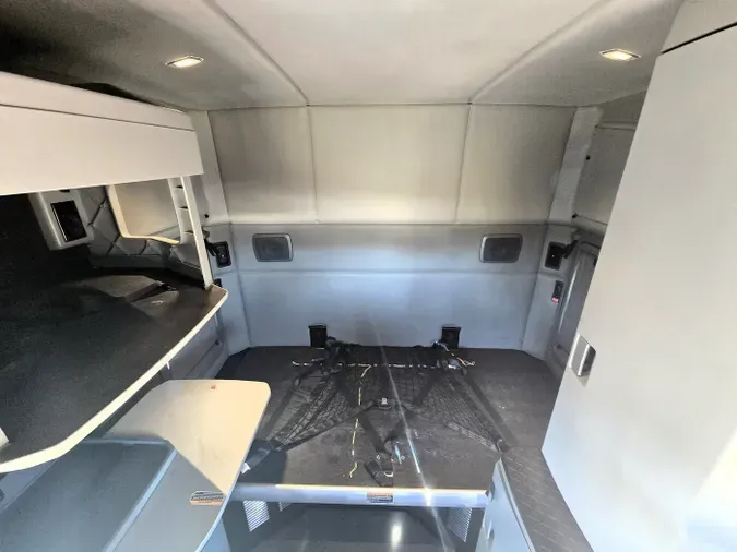 2022 Kenworth T680df2a2d91621ae5e1aad4e48abebfa4f5