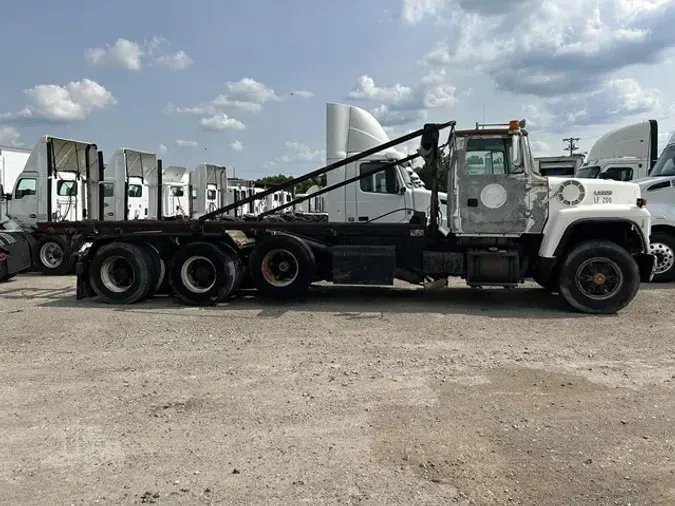 1992 FORD L9000