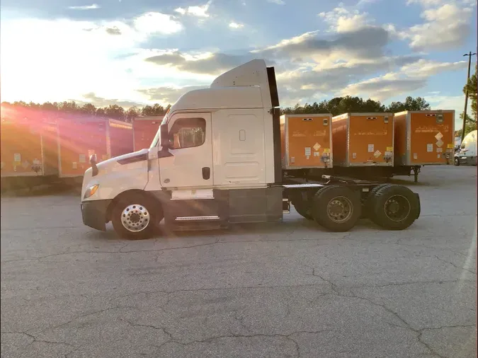 2020 Freightliner Cascadia