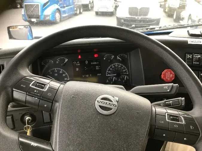 2020 Volvo VNL64760
