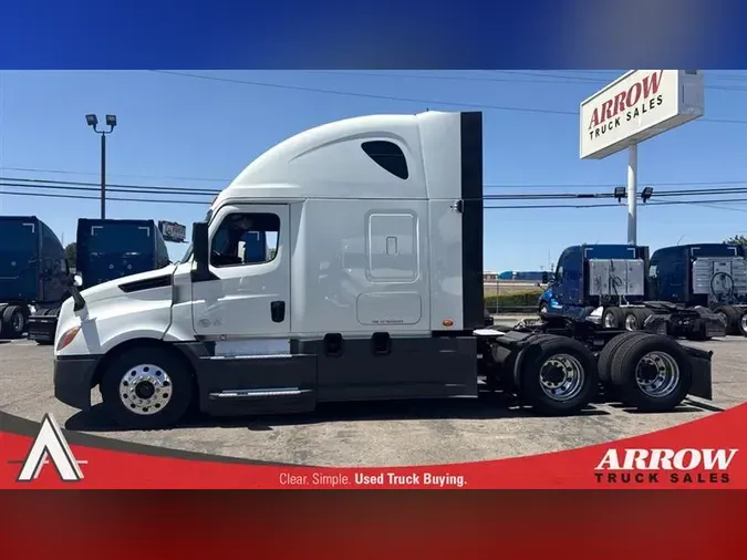 2020 FREIGHTLINER CA126