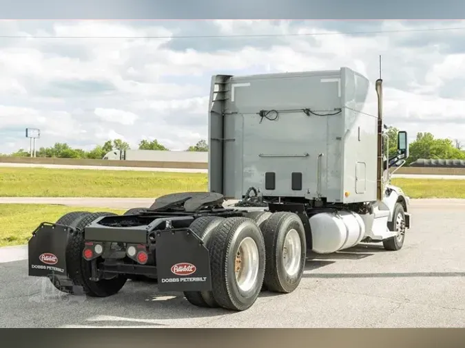 2021 PETERBILT 567