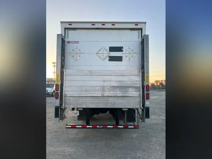 2019 NAVISTAR INTERNATIONAL 4300