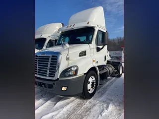 2016 Freightliner CASCADIA 113