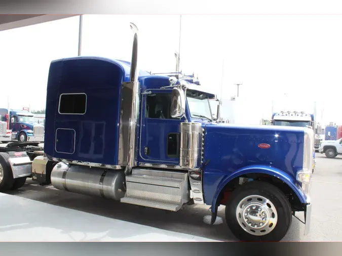 2024 Peterbilt 389