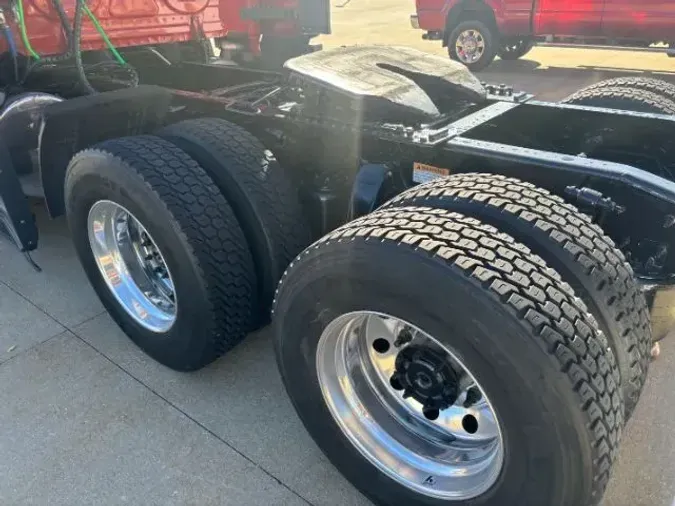2020 Freightliner New Cascadia 126