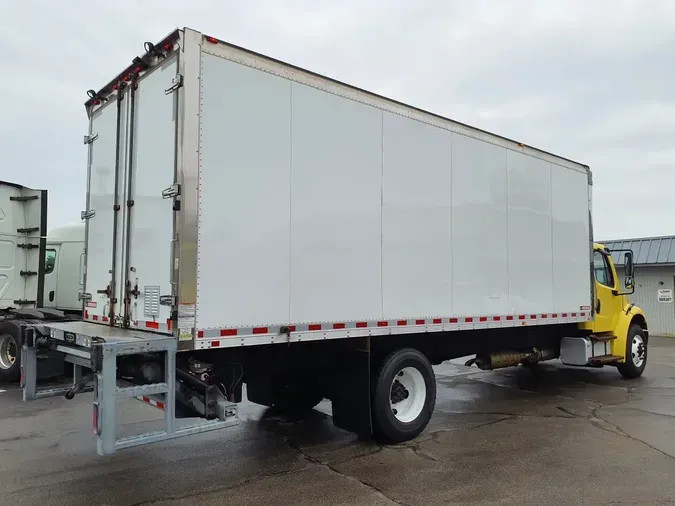 2016 FREIGHTLINER/MERCEDES M2 106