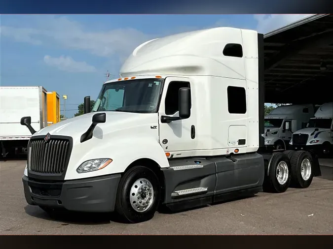 2022 INT LT625 6x4