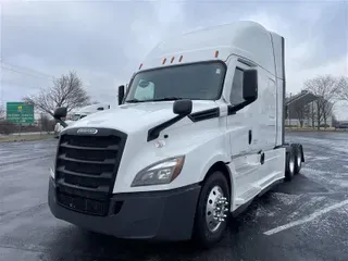 2022 FREIGHTLINER CA126