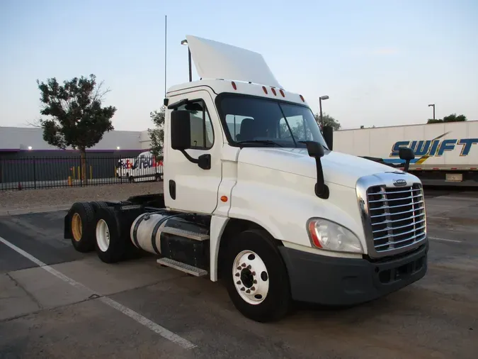 2018 FREIGHTLINER/MERCEDES CASCADIA 125