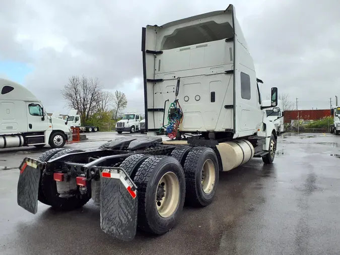 2019 NAVISTAR INTERNATIONAL LT625 SLPR CAB