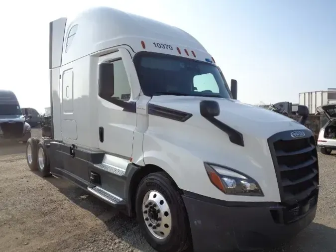 2020 FREIGHTLINER CA126