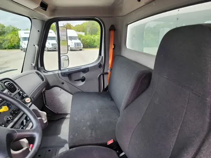 2019 FREIGHTLINER/MERCEDES M2 106