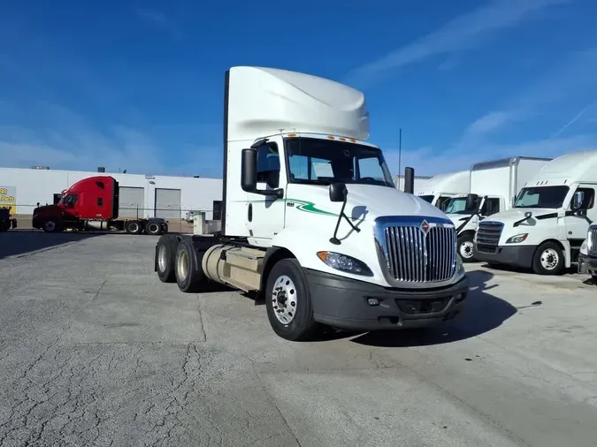 2020 NAVISTAR INTERNATIONAL RH613 DAYCAB T/A