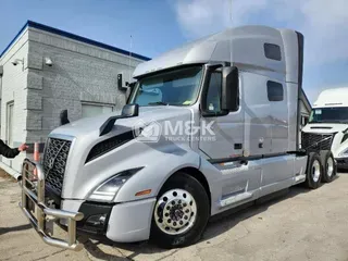 2024 VOLVO VNL64T760