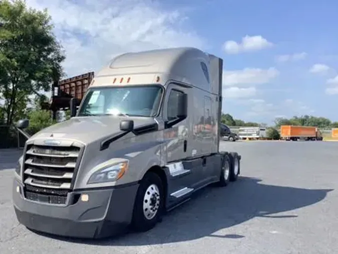 2020 Freightliner Cascadia