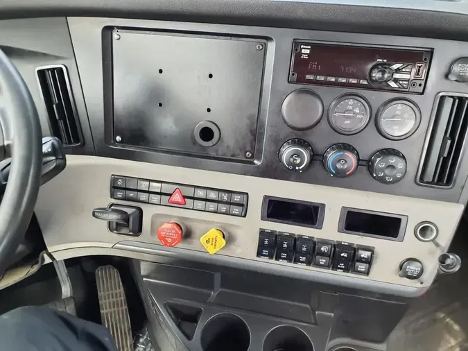 2019 FREIGHTLINER NEW CASCADIA PX12664