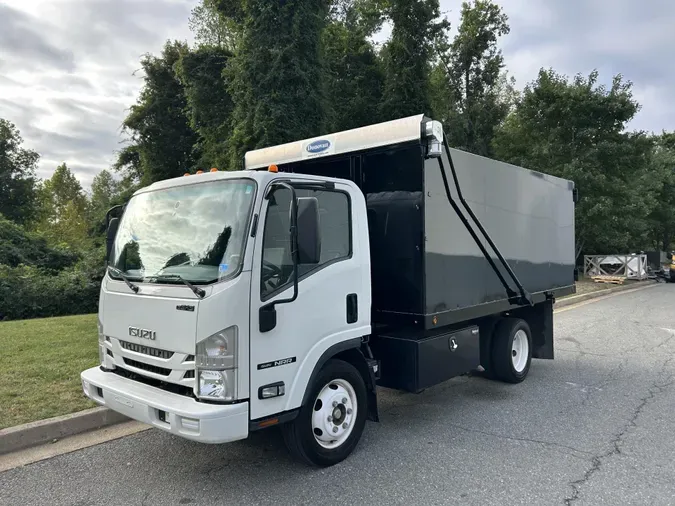 2022 Isuzu NPR-HD