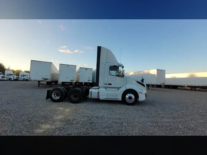 2019 Volvo VNL300