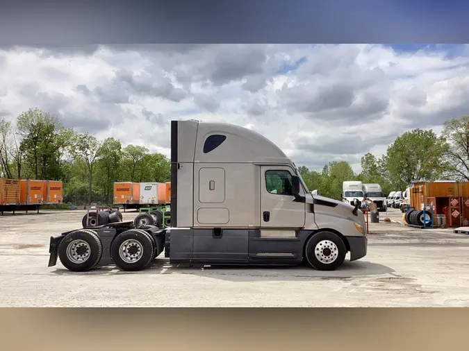 2020 Freightliner Cascadia