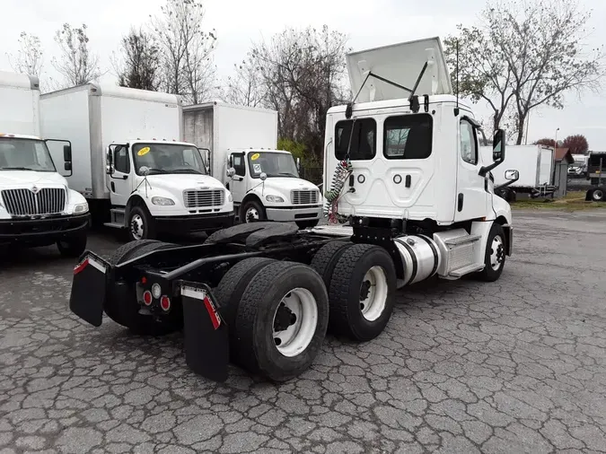 2019 FREIGHTLINER/MERCEDES NEW CASCADIA PX12664df590bc4e597d504a366c039badb1139