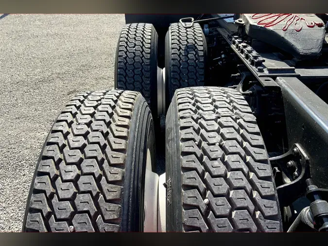 2019 INT LT625 6x4