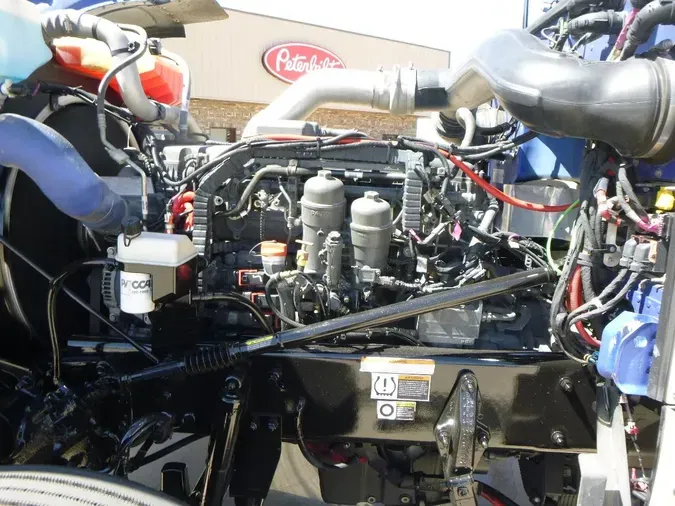 2022 Peterbilt 389