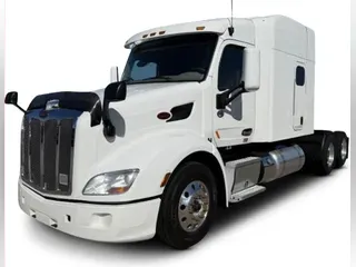 2022 Peterbilt 579