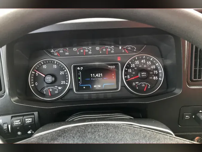 2022 INT LT625 6x4