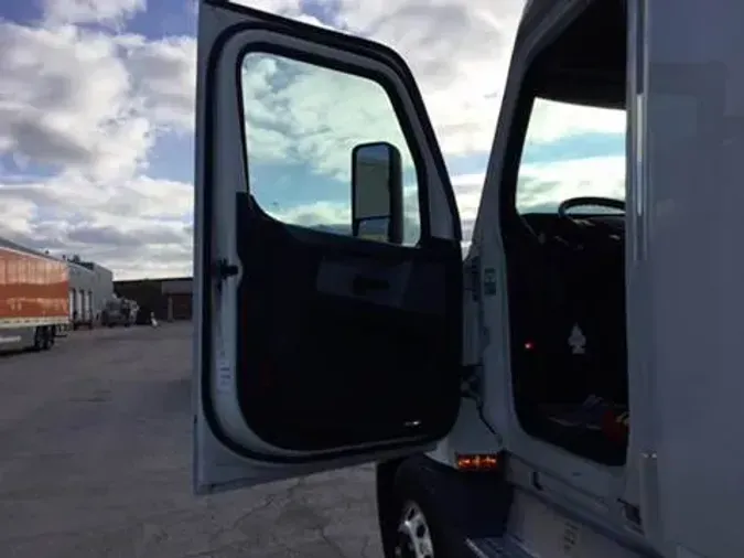 2020 Freightliner Cascadia