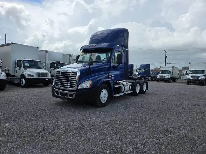 2020 FREIGHTLINER/MERCEDES CASCADIA 125df6115ba8021e809945008e71e224e04