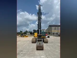 2019 John Deere 250G LC