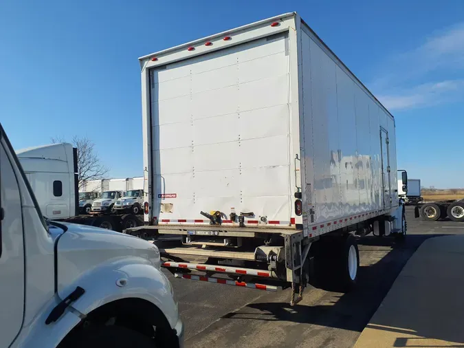 2018 FREIGHTLINER/MERCEDES M2 106