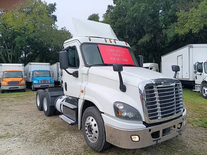 2018 FREIGHTLINER/MERCEDES CASCADIA 125