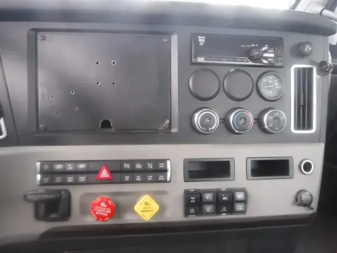 2019 FREIGHTLINER NEW CASCADIA 126
