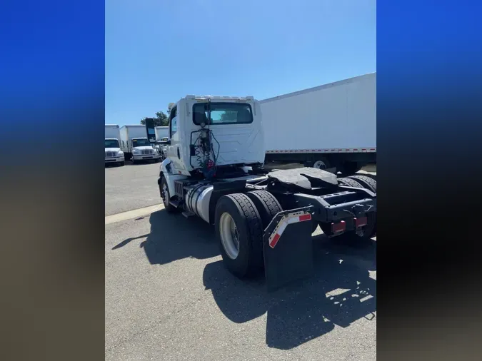 2019 NAVISTAR INTERNATIONAL RH613 DAYCAB S/Adf6b44123d5b3aa11e5c009ea75943ac