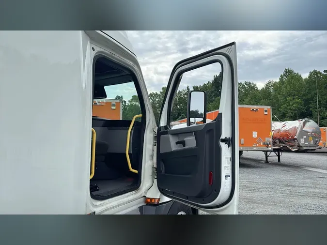 2022 Freightliner Cascadia 126df6ed33e0d788ff78efbcdd43bcdff19