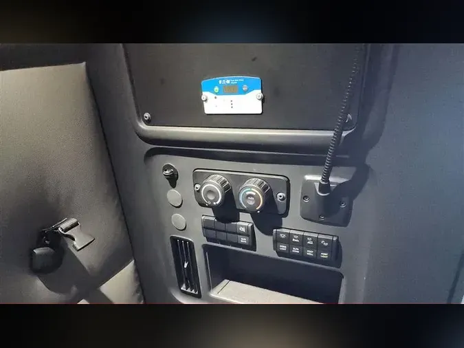 2022 FREIGHTLINER CA126