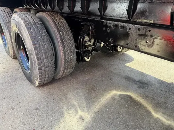 1999 PETERBILT 330df720bcac27e84bc89fab1330288cd2d