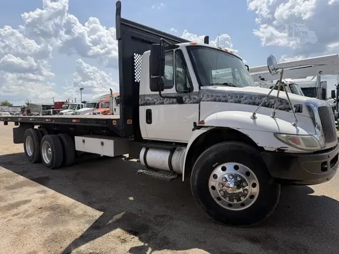 2005 INTERNATIONAL DURASTAR 4300