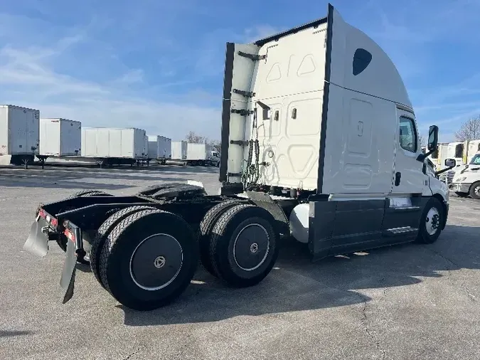 2019 Freightliner T12664ST