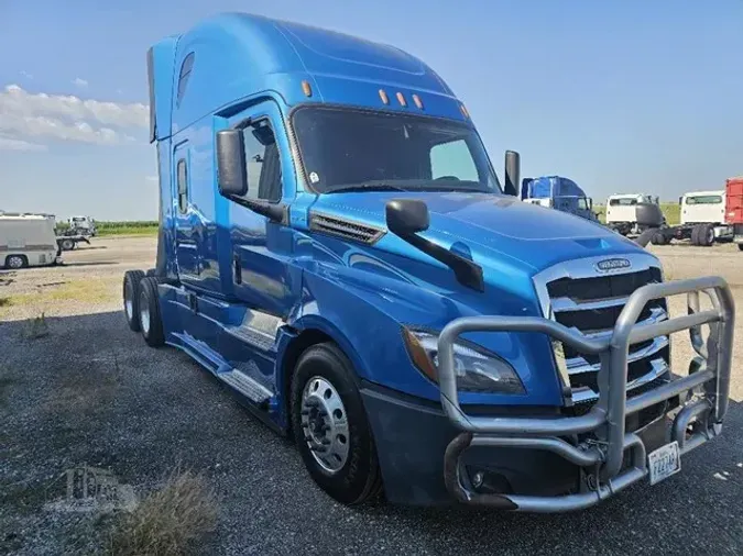 2019 FREIGHTLINER CASCADIA 126