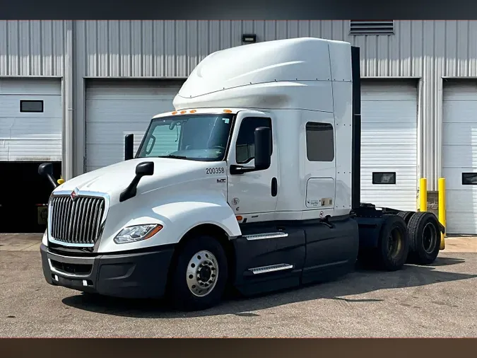 2022 INT LT625 6x4
