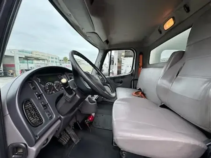 2019 FREIGHTLINER/MERCEDES M2 106