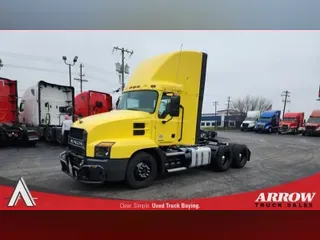 2022 MACK AN64T