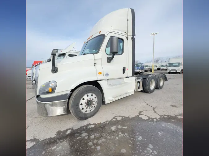 2017 FREIGHTLINER/MERCEDES CASCADIA 125df7c9ea0385a374a783751b266340933